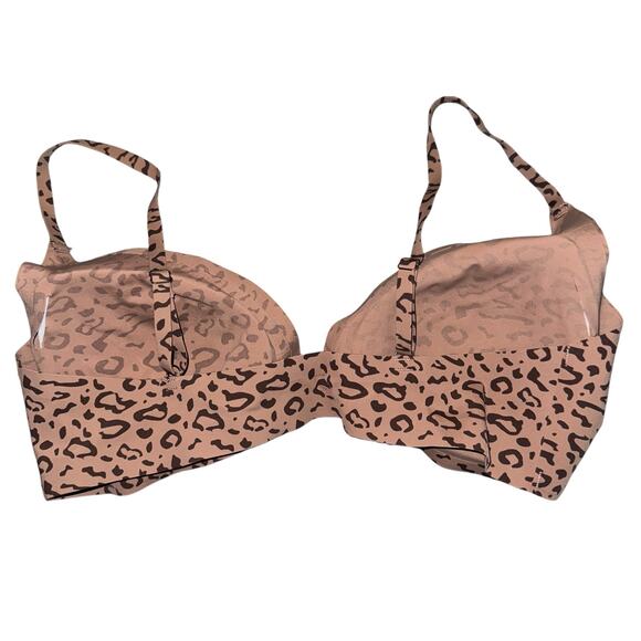 ChiCup Comfort Adj. Straps Deep V Front Close Leopard Wireless Bra
NWT!!! Sz XL - Picture 4 of 8